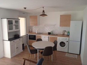 Studio Design vue Port 2 pas des Canaux + parking